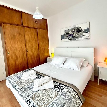 Apartment Carrer D'Olesa Barcelona Bagian luar foto