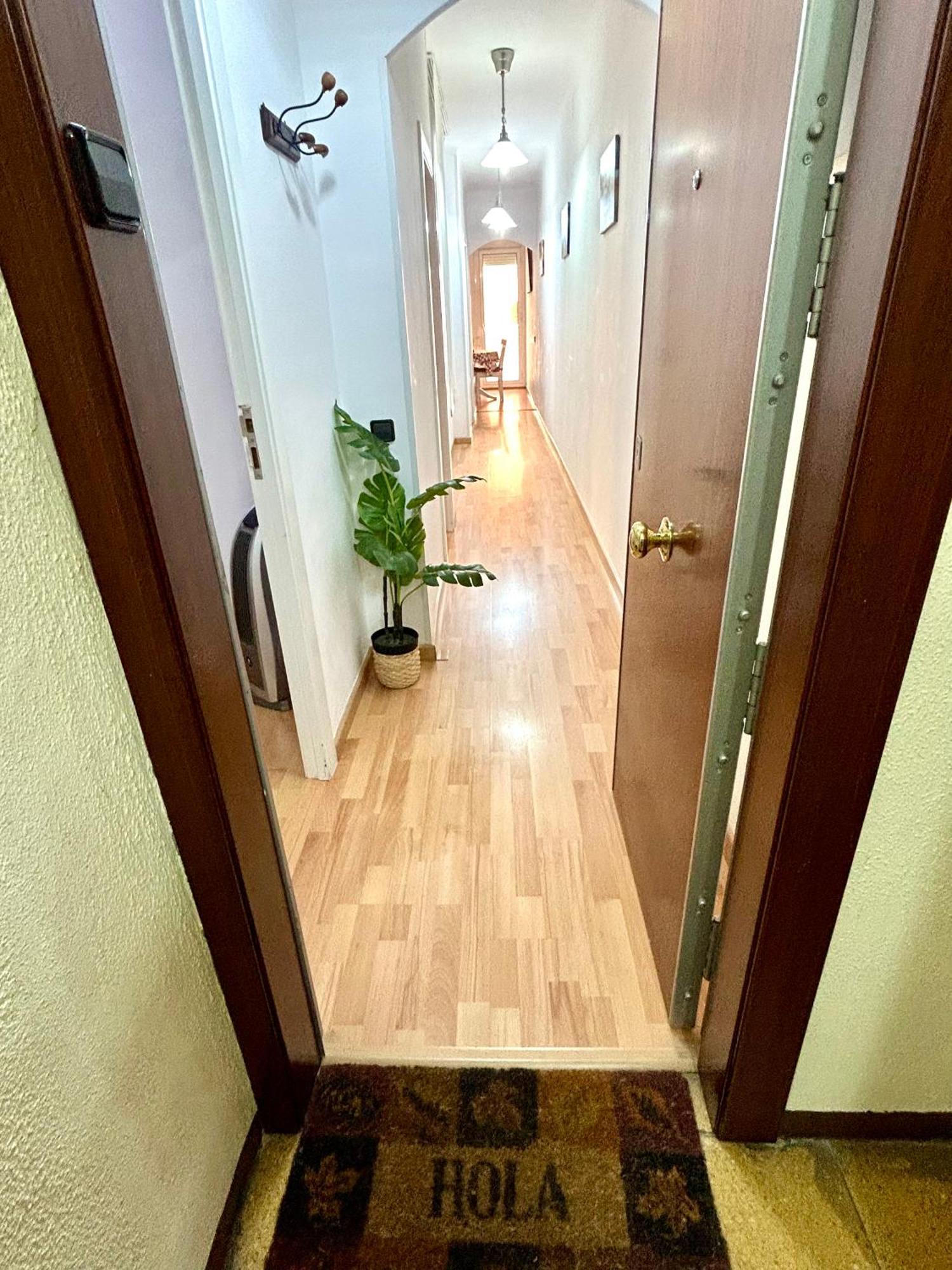 Apartment Carrer D'Olesa Barcelona Bagian luar foto
